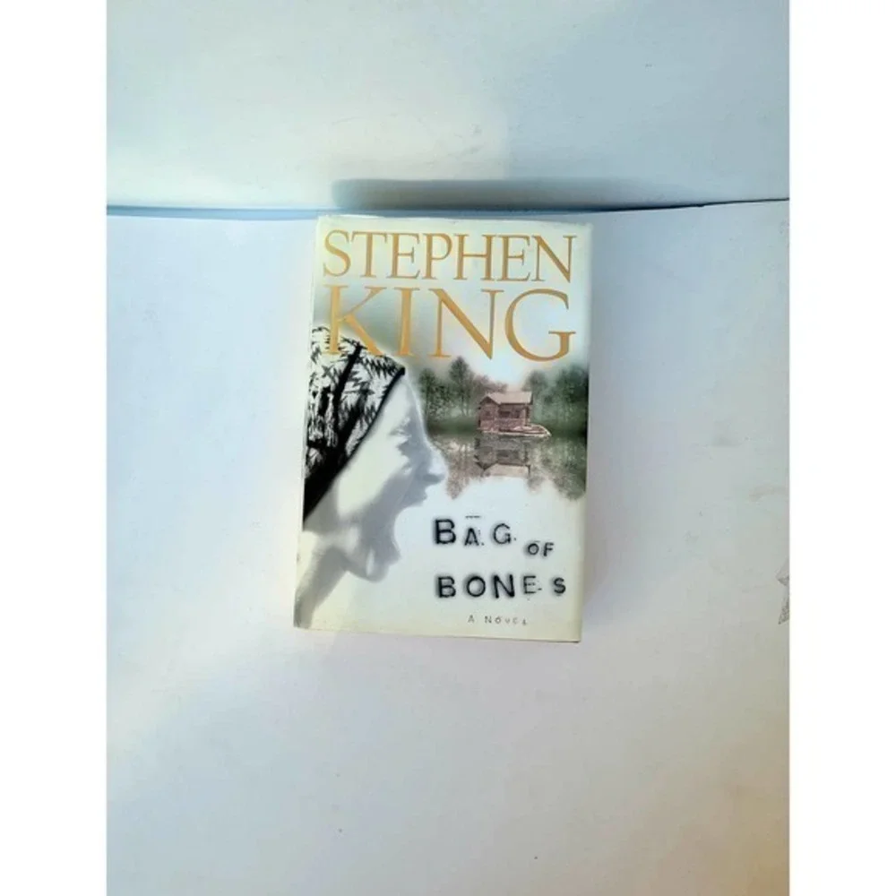 Bag of Bones, Stephen King, Published by Scribner,‎ 1998 First Edition Book